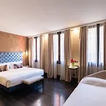Venice Times Hotel